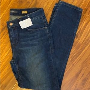 NWT Level 99 Relaxed Lily Straight Leg